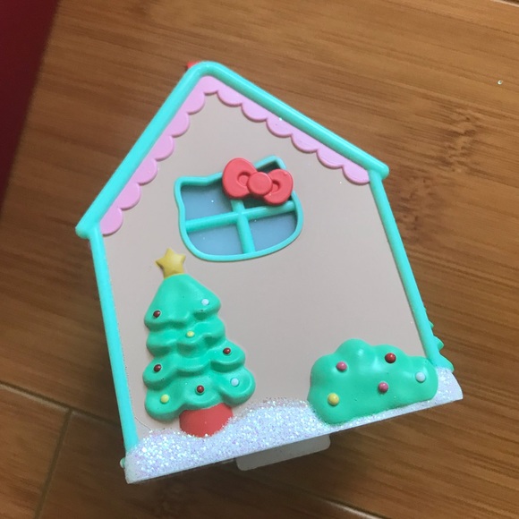 2018 Hello Kitty Keepsake Ornament - Picture 2 of 8